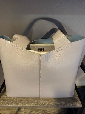 HOBO VIDA TOTE BRAND NEW